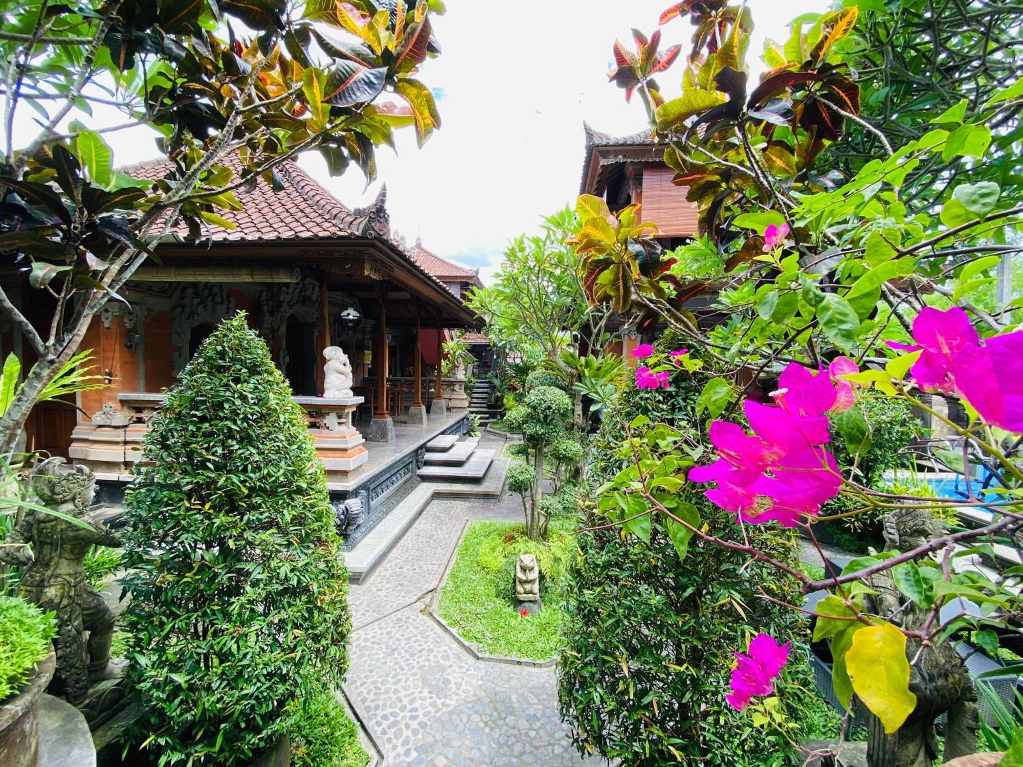 Aura Bisma Guesthouse Ubud  Exterior photo