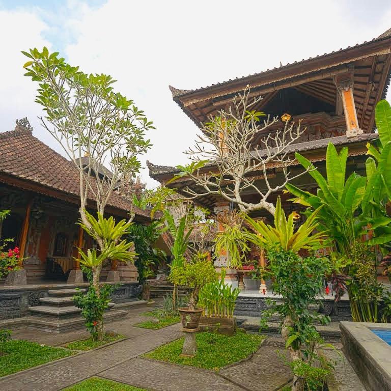 Aura Bisma Guesthouse Ubud  Exterior photo
